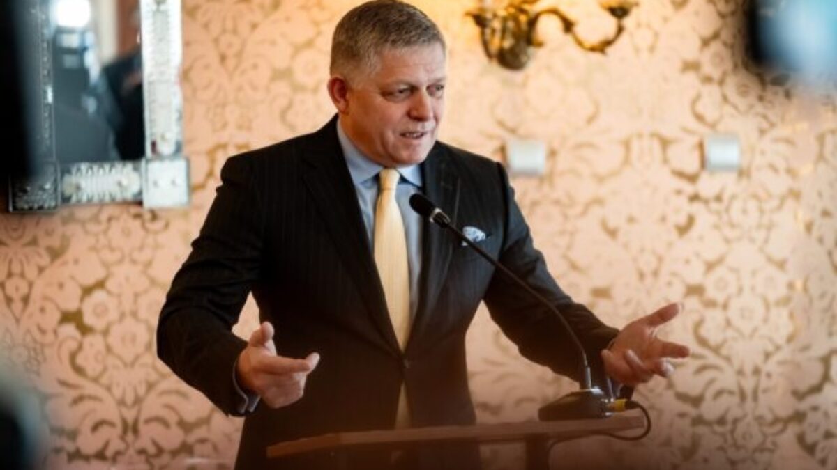 Výjazdové rokovanie vlády na Smolenickom zámku sa zameria na sociálno-ekonomickú situáciu regiónu