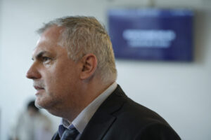 SNS sa chce vrátiť nad päťpercentnú hranicu a plánuje legislatívnu ofenzívu, avi...