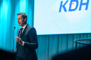 Európska komisia chce umožniť dobrovoľné zapojenie sa do financovania „potratove...