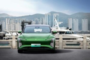 Ďalšia expanzia čínskych automobiliek na Slovensku. Forthing otvorí sieť samosta...