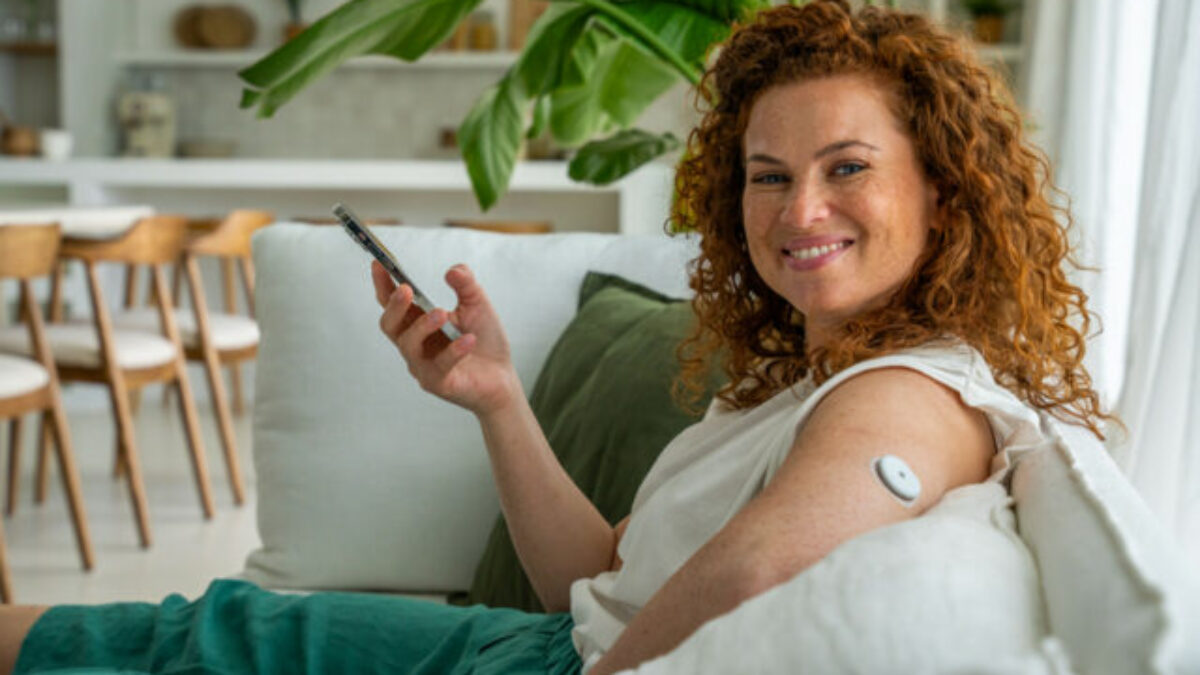 Inovatívne riešenie CGM od Roche je dostupné už aj na Slovensku. Život s diabetom zjednoduší prvý kontinuálny glukózový senzor s podporou AI