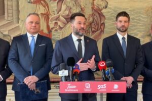 Vallo a Droba ohlásili kandidatúru na post šéfov samospráv, podporí ich štvorica...