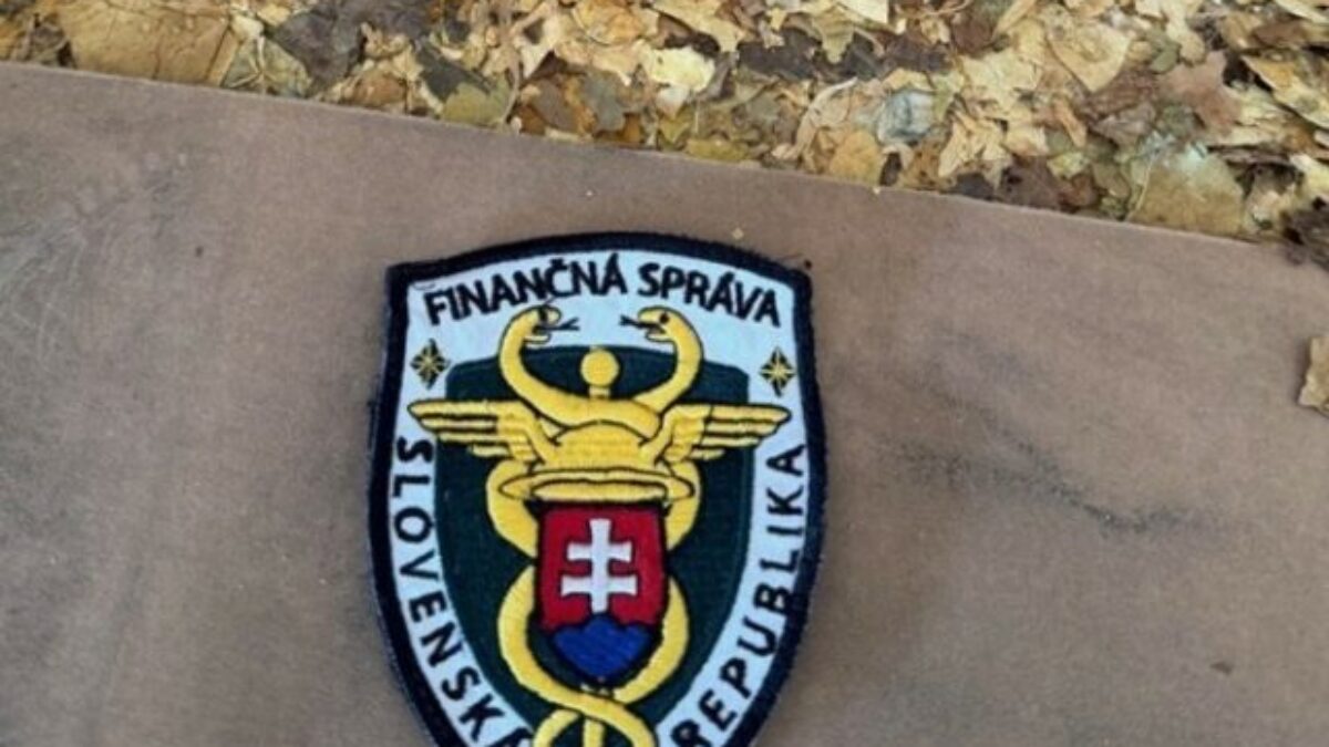 Finančná správa zabránila takmer dvojmiliónovej škode, v rámci akcie Triplex zaistila viac ako desať ton tabaku – FOTO