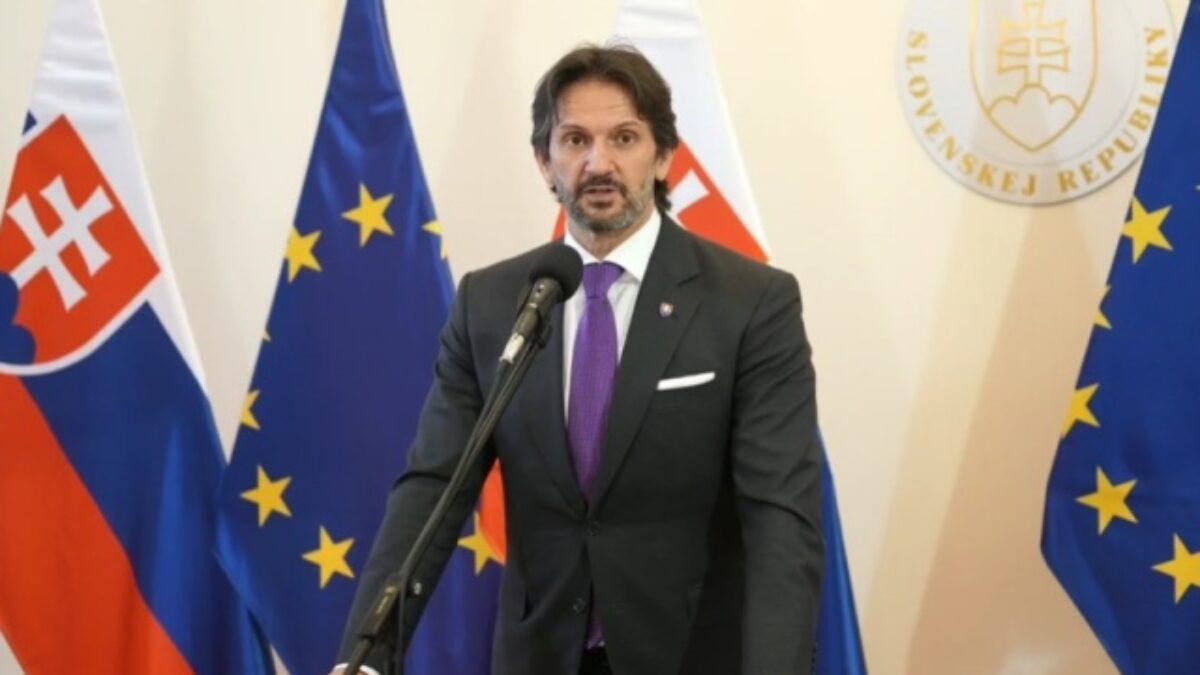 Kaliňák informoval o meškaní dodávok systémov Barak, Slovensko od prvých komponentov delilo 48 hodín