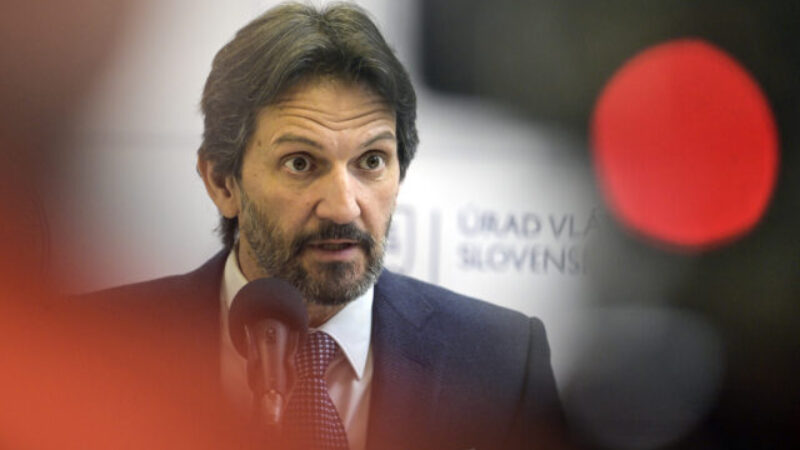 Zelenskyj vyhrážkami ukázal svoju pravú tvár, minister obrany Kaliňák hovorí o mafiánskych spôsoboch