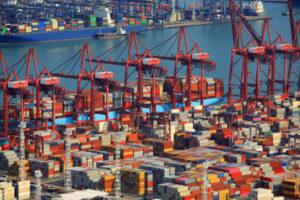 Čínsky export v prvých dvoch mesiacoch tohto roka prudko vzrástol