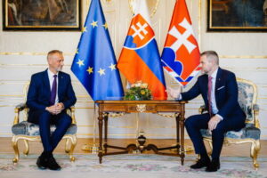 Pellegrini sa stretne s Rašim, riešiť budú stav legislatívneho procesu