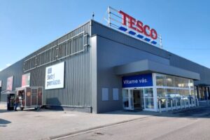 Vynovený hypermarket Tesco v Banskej Bystrici prináša vyšší komfort aj ekologick...