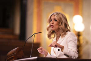 Španielska vicepremiérka kritizuje Úniu za slabú reakciu na Irán, nemala by byť ...