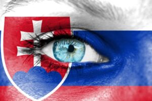 Štyra z desiatich Slovákov uvažovali o odchode z krajiny, najčastejšie príslušní...