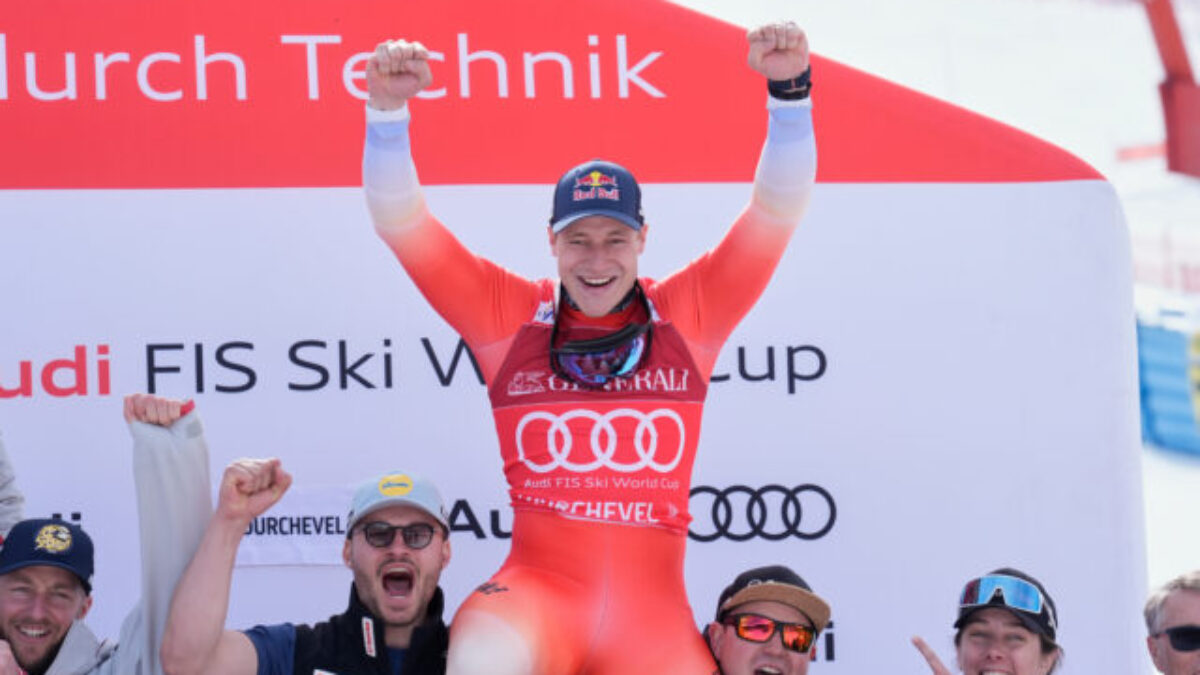 Marco Odermatt získal titul v super-G po zrušení pretekov v Courcheveli