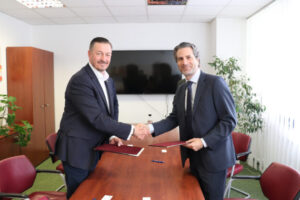 Finančná správa posilňuje boj proti nelegálnemu tabaku, podpísala memorandum so ...