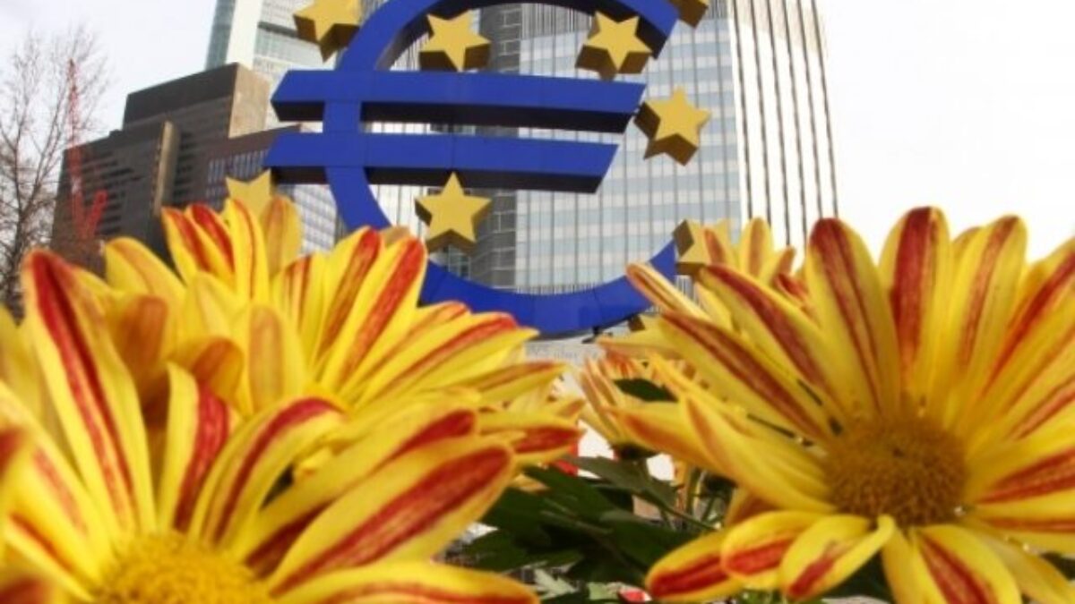 Eurozóna spomaľuje, vojna na Blízkom východe už zasahuje ekonomiku