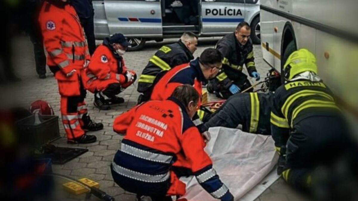 Tragédia na autobusovej stanici v Strážskom, po zrážke s autobusom človek zomrel – FOTO