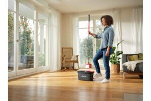 Plavte sa s vlajkovou loďou Vileda na vlne navoňaných podlahových krytín