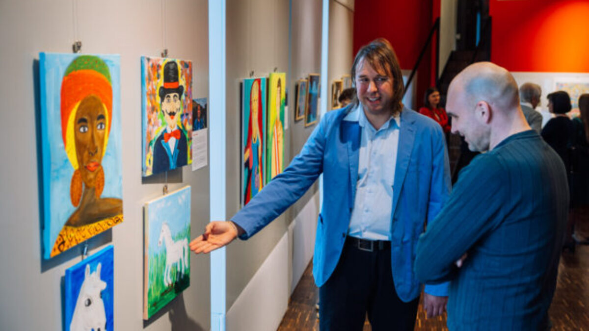 Umenie, ktoré nepotrebuje slová: Vstúpte do fascinujúceho sveta talentov na autistickom spektre – FOTO