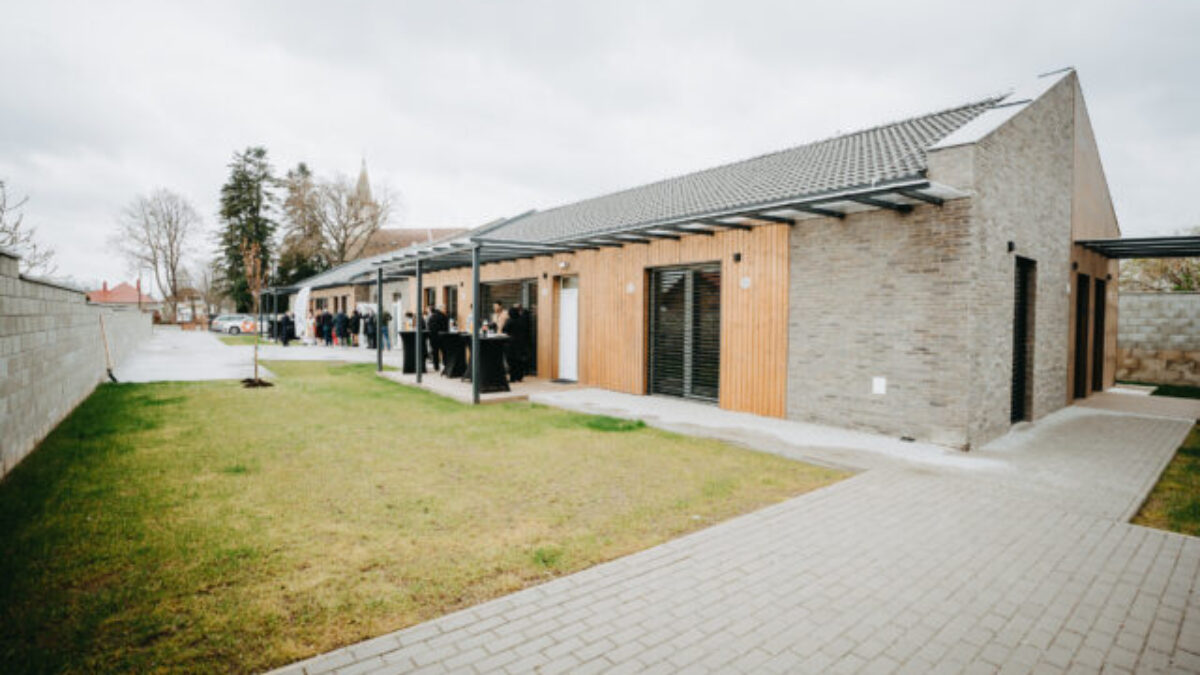 Klienti Centra sociálnych služieb v Medveďove vymenili veľkokapacitné zariadenie za domácnosti