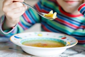 Mesto Košice chce zrekonštruovať jedáleň školy na Želiarskej ulici, hľadá zhotov...