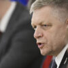 Fico pôjde do Moskvy na oslavy Dňa víťazstva, uvažuje aj nad ústavnou ochranou m...