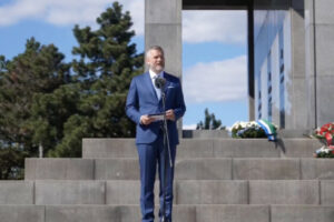 Pellegrini na Slavíne varoval pred nenávisťou, pripomenul cenu víťazstva nad faš...