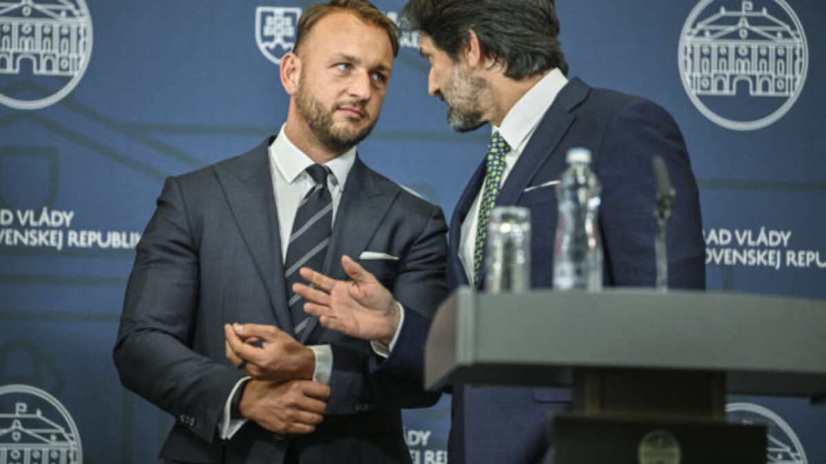 Koalícia sa zhodla na potrebe zmien pre lepšiu pripravenosť na bezpečnostné hrozby, opozícia však plánovaný „stav ohrozenia“ zmietla zo stola