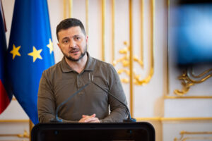 Zelenskyj kritizuje zmiernenie sankcií, každý dolár z ruskej ropy podľa neho fin...