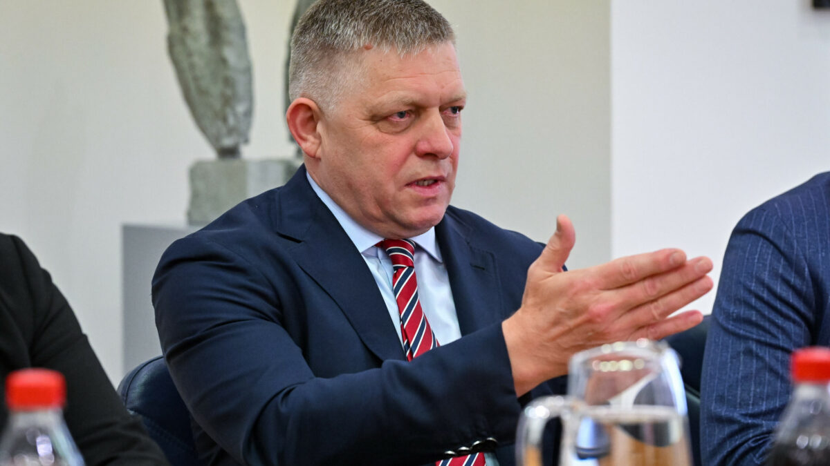 Prioritou pre Magyara sú Benešove dekréty, tvrdí Fico a oznámil tiež, že 1. mája pôjde do nočnej