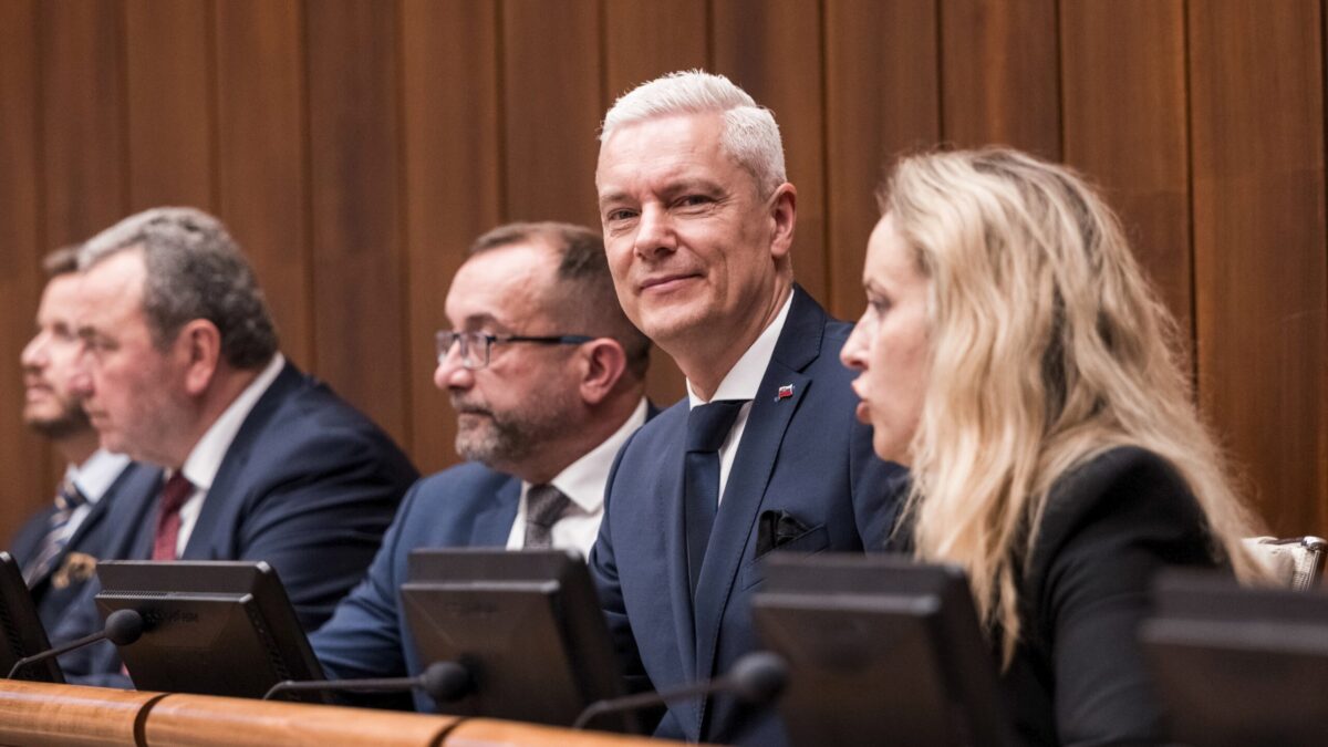 Poslanec Ján Ferenčák nevstúpi do žiadnej strany, kým sa nevysvetlí dianie okolo neho