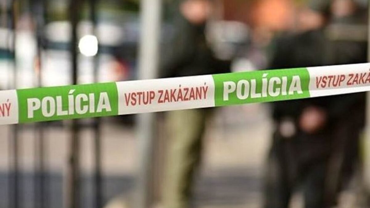 Rázusovo nábrežie v Bratislave uzavreli pre chodcov aj dopravu, na mieste našli napodobeninu granátu