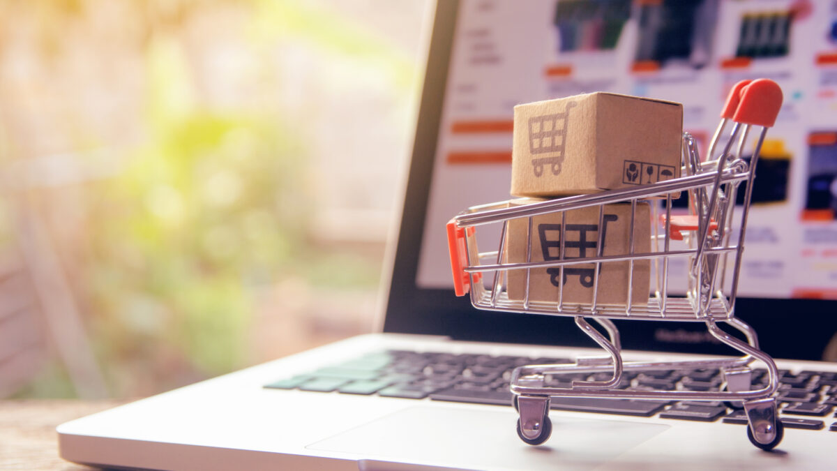 Slováci si v online bezpečnosti veria, no realita je iná: Každý ôsmy už naletel falošnému e-shopu