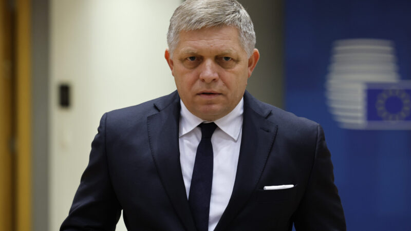 Fico potvrdil stretnutie so Zelenským na samite v Arménsku, témou bude tranzit energií aj ďalšia spolupráca – VIDEO