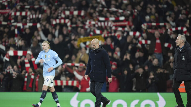 Manchester City len remizoval s Evertonom, radosť z toho má londýnsky Arsenal