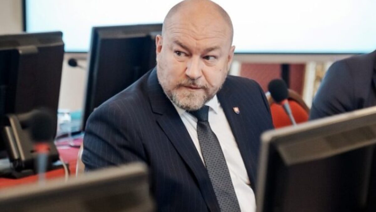 Huliak s odvolaním neuspel. Musí sa ospravedlniť ochranárovi a zaplatiť nemajetkovú ujmu v sume 7 500 eur