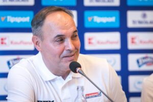 Bokroša teší obrovský úspech hokejistov do 18 rokov. Kritizoval platy pre sloven...