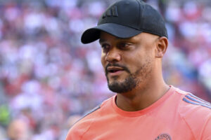 Kompany sľubuje ofenzívnu divočinu aj v odvete semifinále LM. Kto postúpi? – VID...