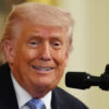 Trump pohrozil Teheránu „vyššou úrovňou“ bombardovania, ak nepristúpi na dohodu