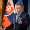 Fico sa v Mníchove stretne s bavorským premiérom, navštívi aj koncentračný tábor...