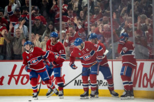 Slafkovský a jeho Montreal vyrovnali stav série proti Buffalu. Canadiens podal d...
