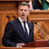 Péter Magyar sa oficiálne stal novým maďarským premiérom, na parlament sa vrátil...