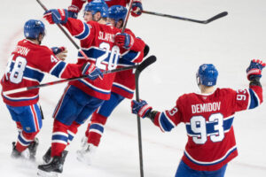 Gólový návrat Slafkovského a Caufielda a suverénny Montreal vedie v sérii nad Bu...