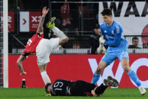Vyhrážali sa mu smrťou a napadli ho. Surovčík zažil traumatické derby medzi Slav...