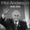 Vo veku 91 rokov zomrel austrálsky velikán Mal Anderson