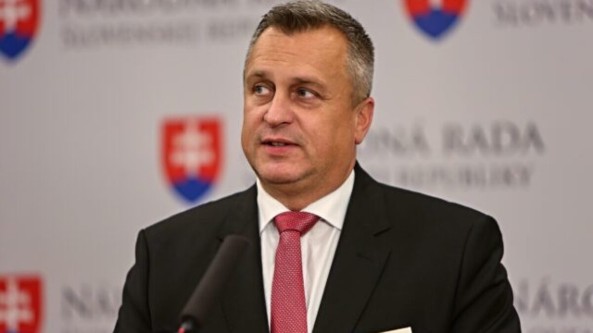 SNS chce meniť pravidlá pri rozhodovaní o EÚ, bez súhlasu parlamentu by vláda nemohla konať