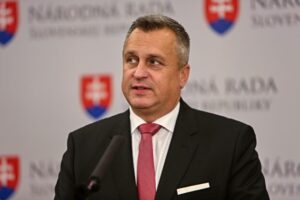 Rodičia na materskej by si mohli privyrobiť výhodnejšie, SNS navrhuje veľkú zmen...
