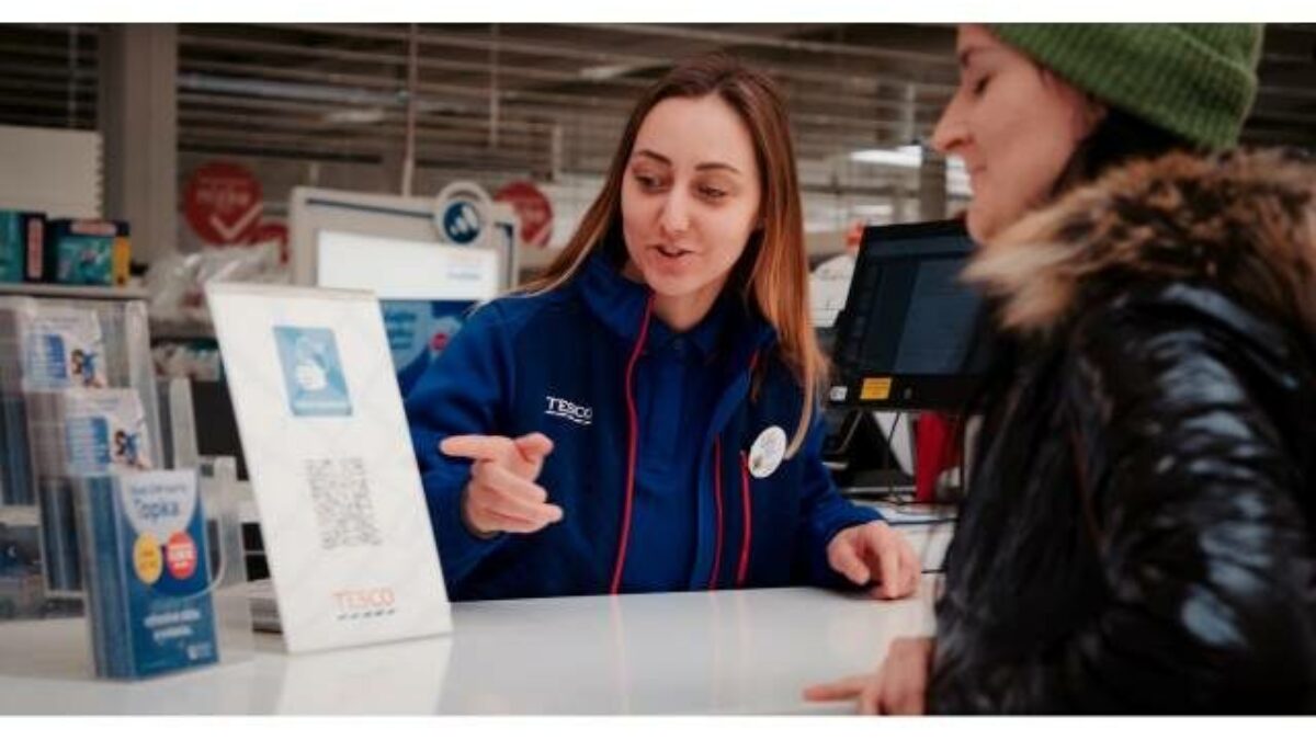 Tesco si pripomína Európsky mesiac rozmanitosti. Inkluzívne prostredie buduje pre kolegyne a kolegov aj zákazníkov