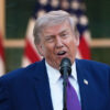 Trump rád tvrdí, že „drží karty v rukách“, ale realita vo vojne s Iránom je podľ...