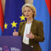 Von der Leyenová: Európska únia by mala preskúmať obmedzenie prístupu detí k soc...
