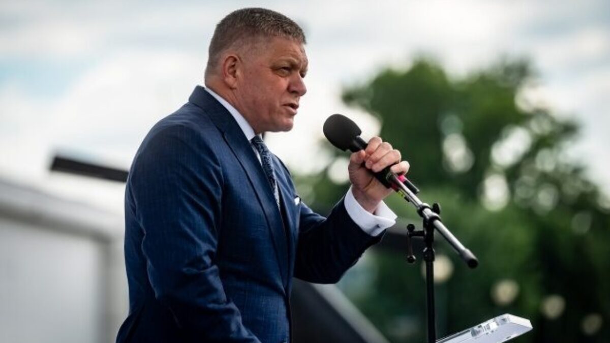 Rezolúciu Európskeho parlamentu vníma Fico len ako politický manifest, vláda v nej nevidí žiadny problém