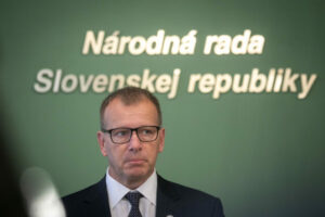 Kollár splnil rozsudok súdu, Čurillovi sa ospravedlnil aj verejne