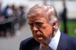 Trump požiada Si Ťin-pchinga, aby otvoril Čínu americkým firmám